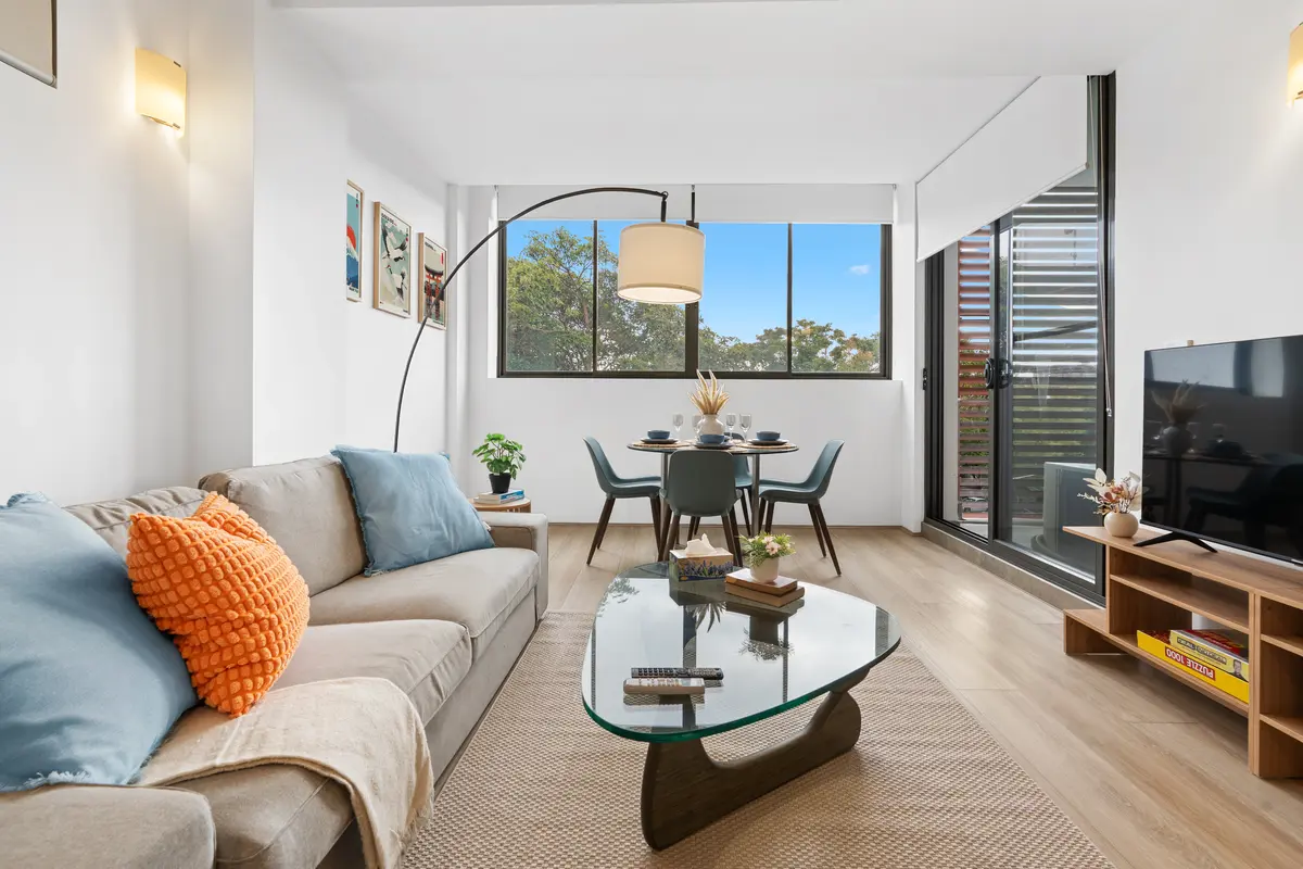 Japandi Style Redfern Apartment w/ Private Balcony