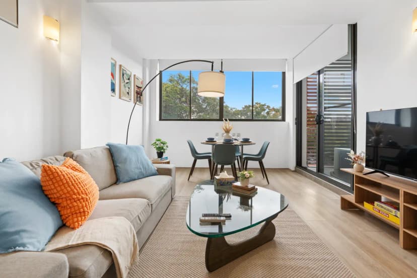 Japandi Style Redfern Apt. w/ Private Balcony